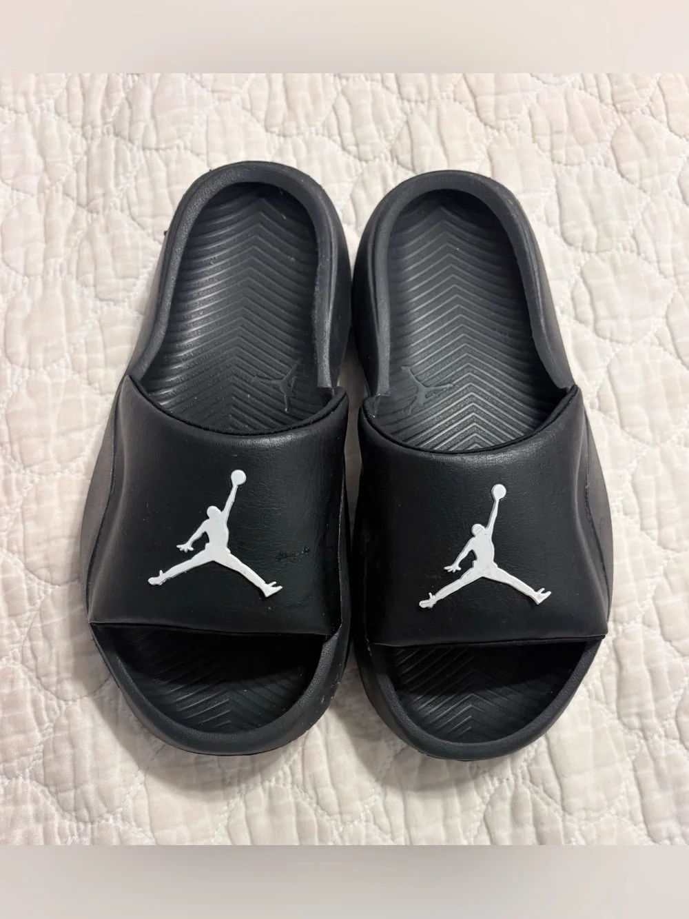 Jordan slides - black!